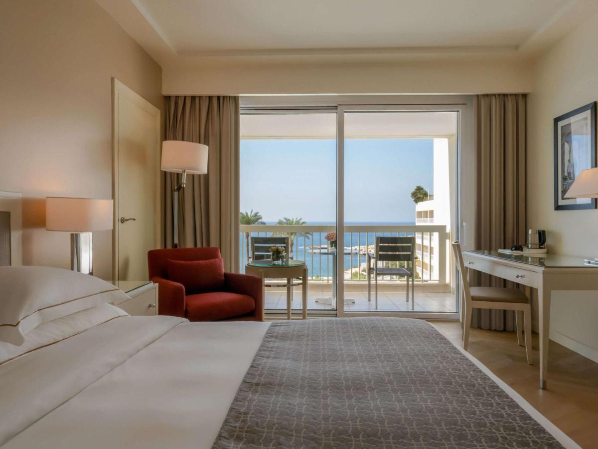 Mövenpick Hotel Beirut Exterior foto