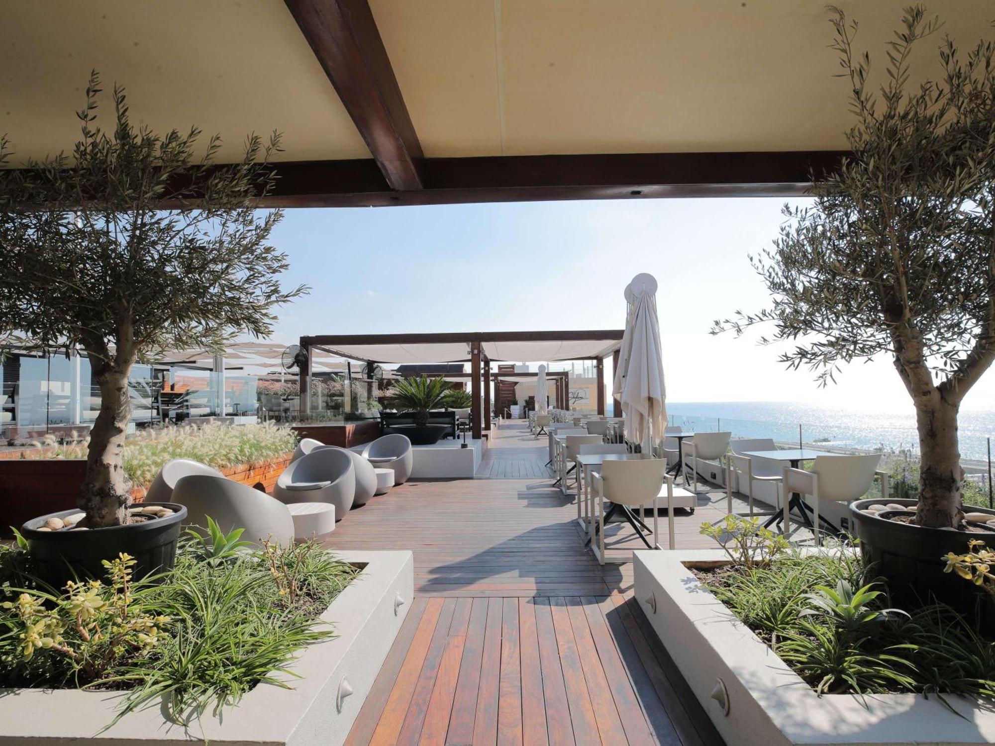 Mövenpick Hotel Beirut Exterior foto