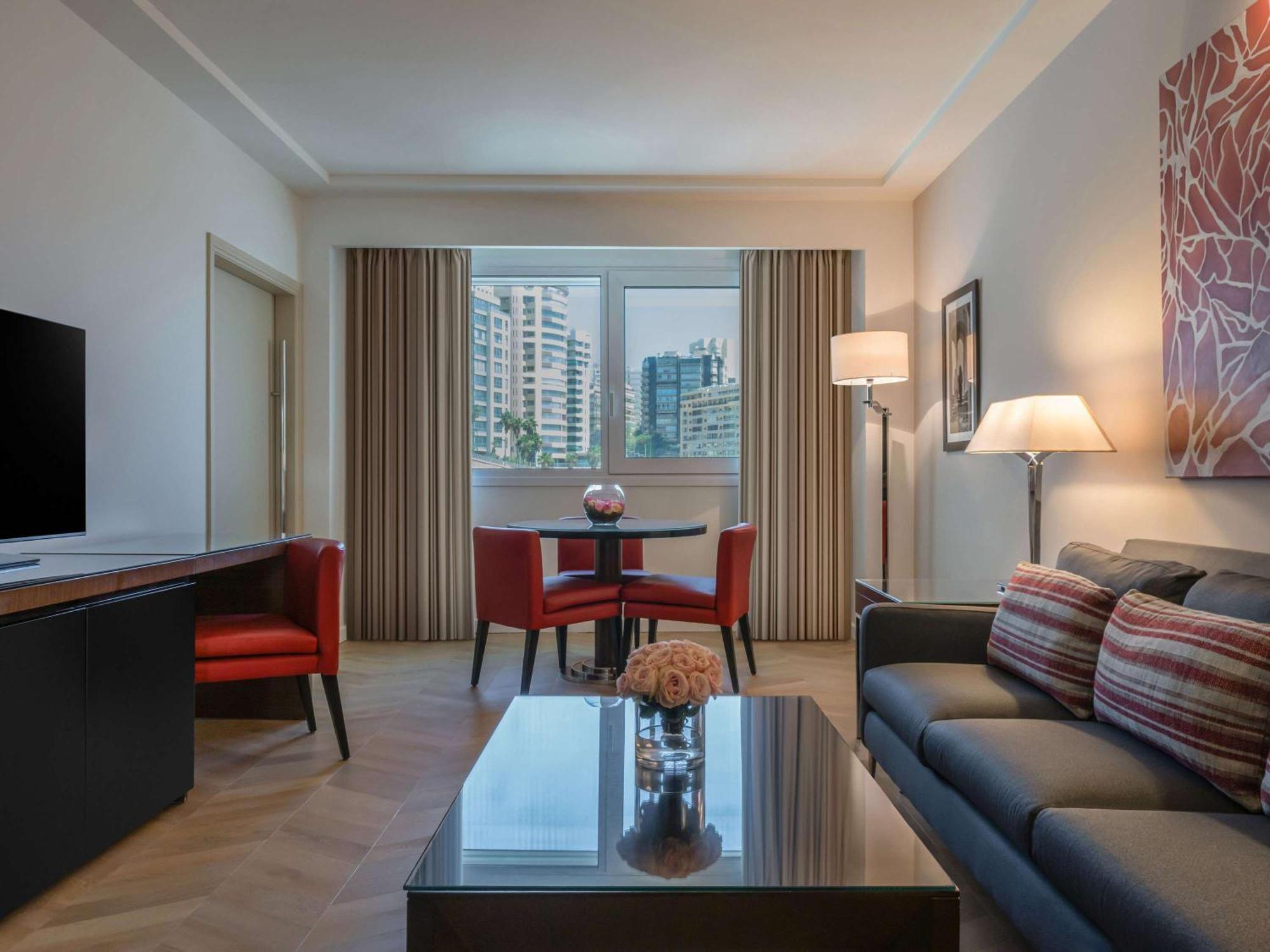Mövenpick Hotel Beirut Exterior foto